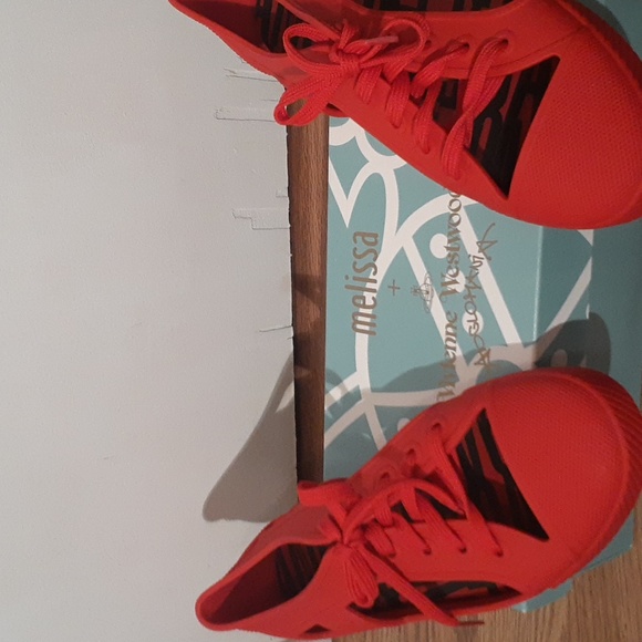 Red Anglomania sneakers - Picture 1 of 6